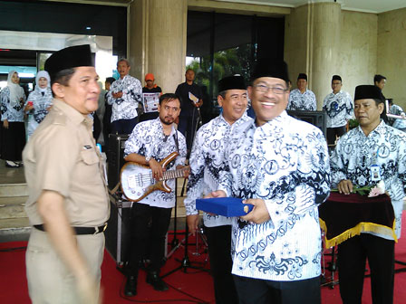 Pencarian PGRI Keerom - Persatuan Guru Republik Indonesia Cabang Kabupaten Keerom